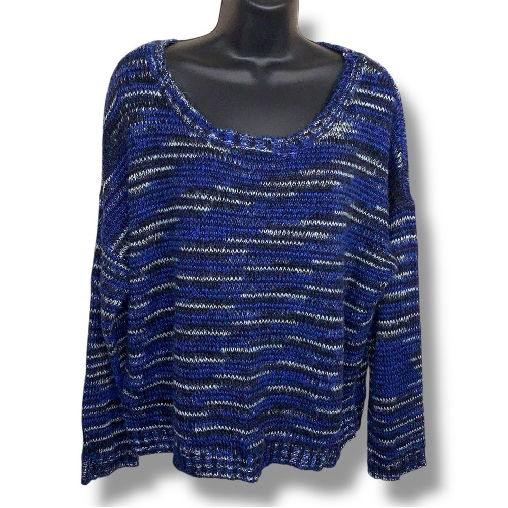 Small Tobi Blue Black White Knit Long Sleeve Sweater Scoop Neckline Pullover